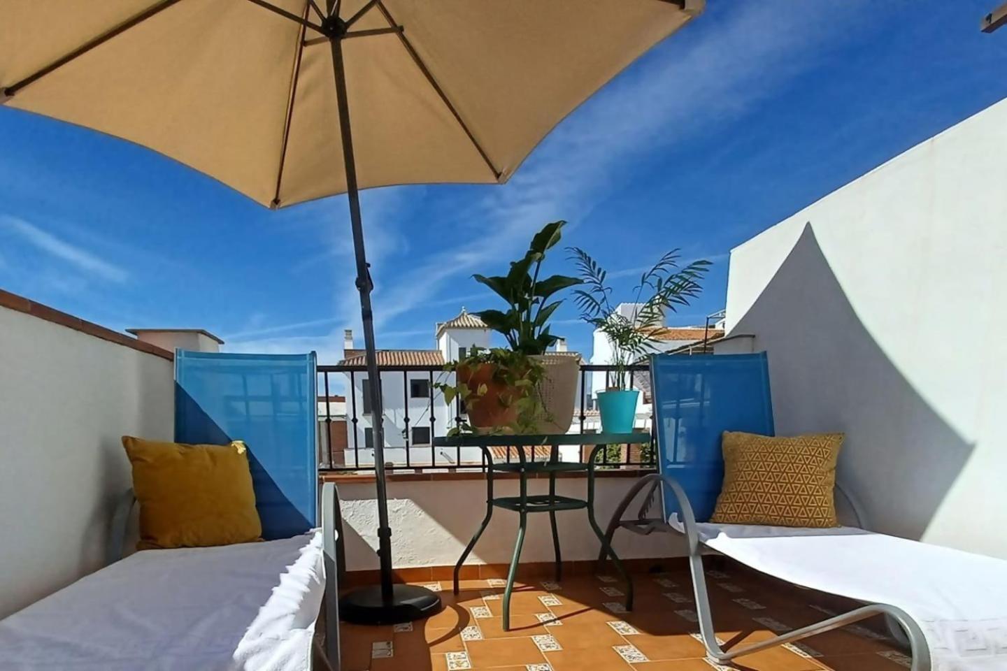 Tipica Casa En Frigiliana Con Patio Y Terraza Apartment Bagian luar foto