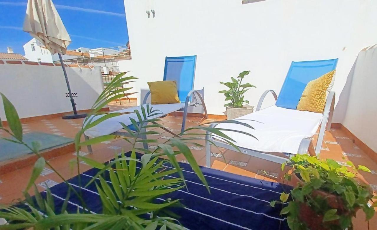 Tipica Casa En Frigiliana Con Patio Y Terraza Apartment Bagian luar foto
