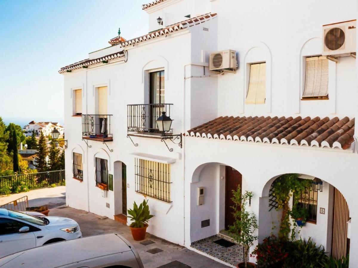 Tipica Casa En Frigiliana Con Patio Y Terraza Apartment Bagian luar foto